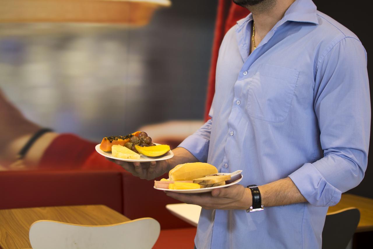 Hotel Ibis Aracruz Esterno foto